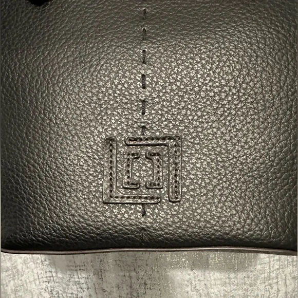 Liz Claiborne Marina Tote Bag Blk - Picture 6 of 8